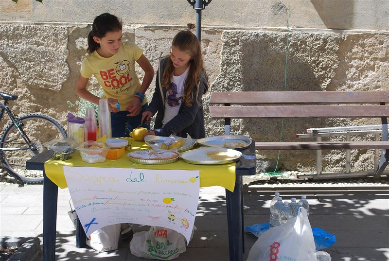 122-lemonade-stand-656401-1920