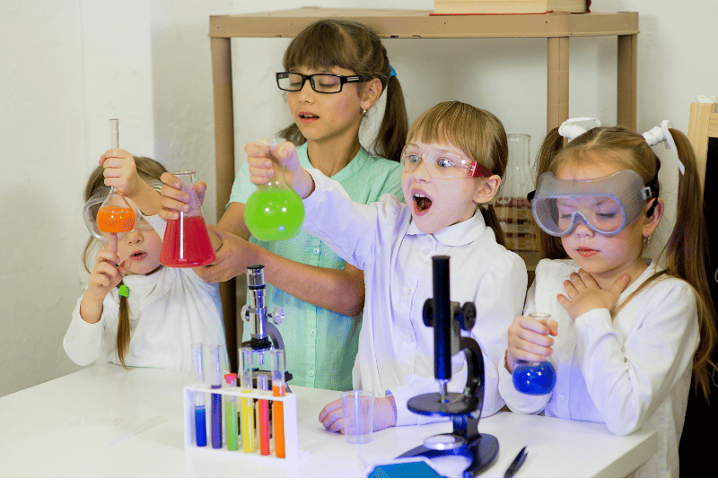 Mei Succesvol wetenschap en technologie onderwijs in de basisschool en het voortgezet onderwijs- wat werkt? 